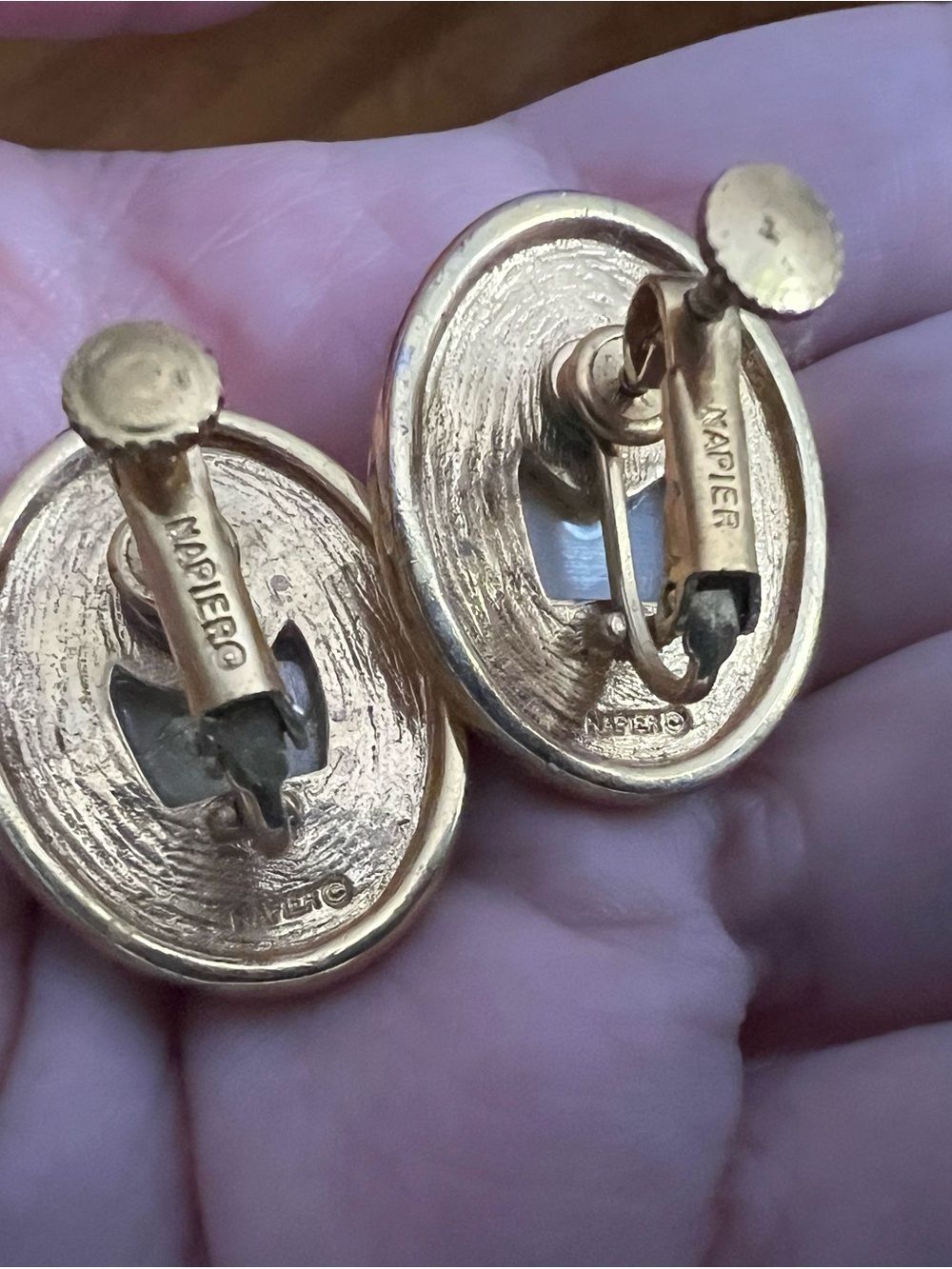 Vintage Clip-on Earrings and Ring - Picture 10 of 10
